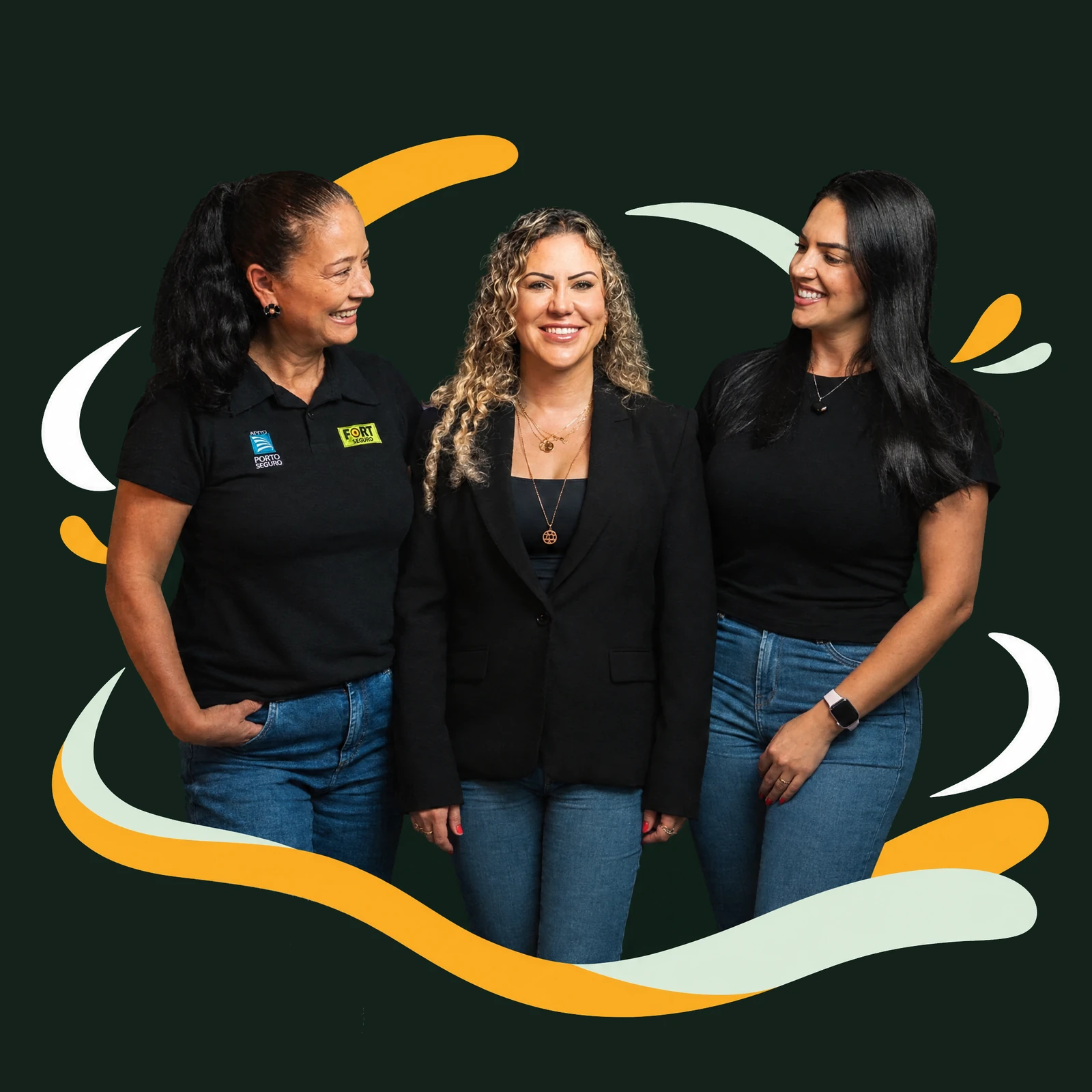 Equipe da Fort Seguros em composição para cotação